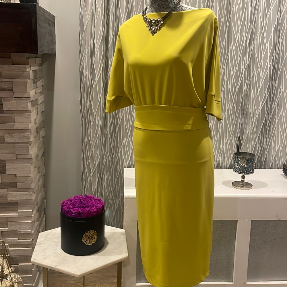 New without tags:New York & Company dress, yellow , size large.
